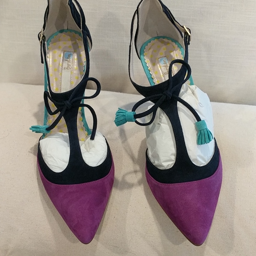 Get ready for Fall! Never worn Boden tstrap pumps